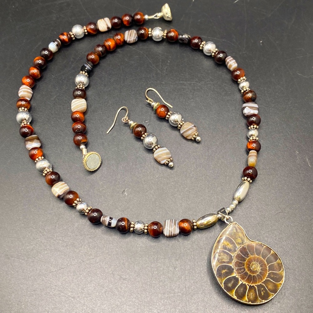 Natural stone & Ammonite Fossil necklace set